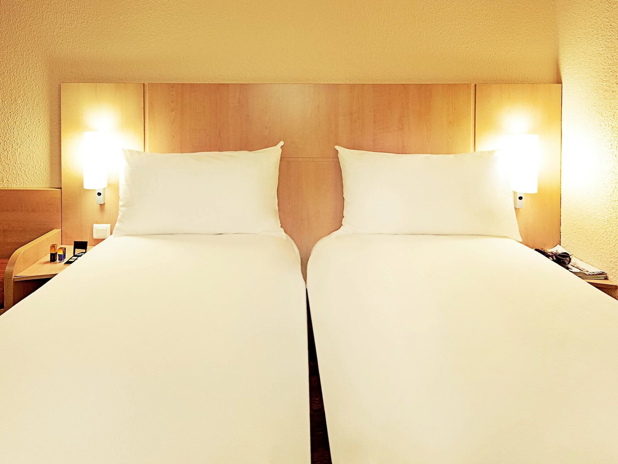 Ibis Bulle - La Gruyere Swiss Bike Hotel Buitenkant foto